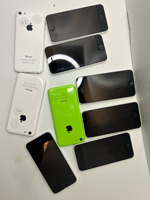 iPhone 5c 16GB - photo 2