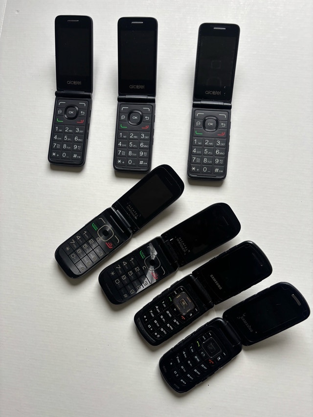 flip phones - photo 3