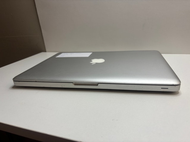 2012 MacBook Pro 128GB - photo 3