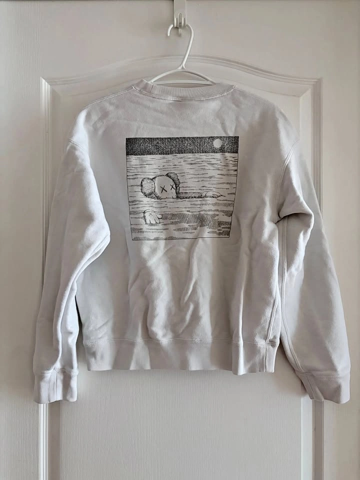 KAWS x UNIQLO Sweatshirt (Women's XS)