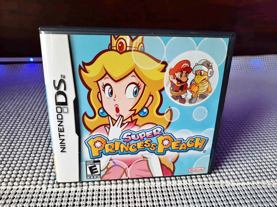 Super Princess Peach Nintendo DS Case Only