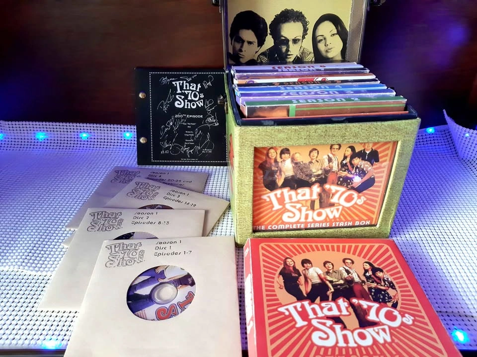 That 70s Show Complete Series DVD Stash Box Set - photo 3