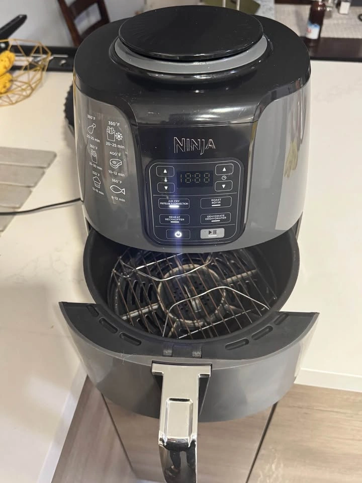 Ninja Air Fryer - photo 3