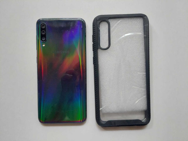 Samsung A50 6.4" Face Fingerprint NFC Unlocked Phone with Case - photo 3
