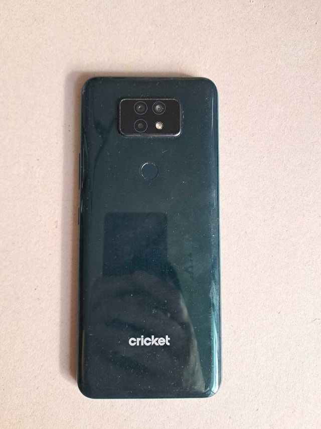 Cricket Ovation 2 6.82" Android Phone Locked to Cricket - photo 3