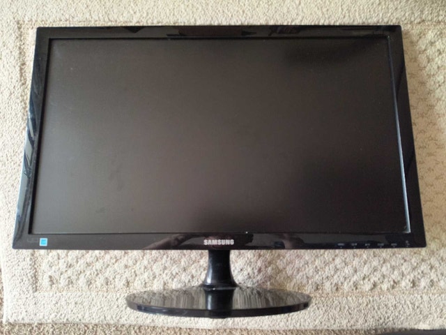 24" Samsung Full HD HDMI Widescreen LED Monitor - photo 3