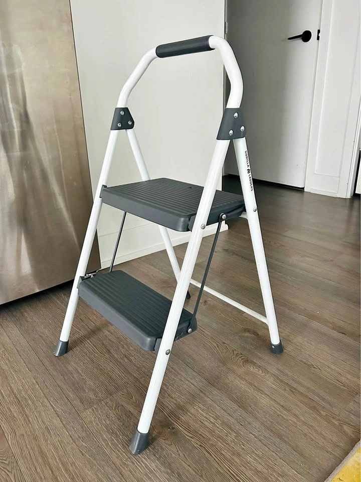 Gorilla 2-Step Ladder