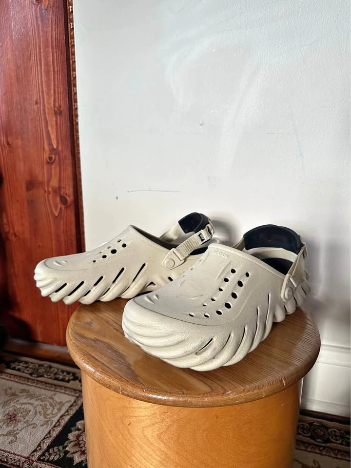 Crocs Echo Bone color 9M