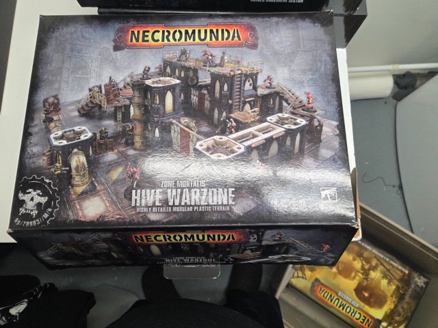 Warhammer Necromunda terrain lot