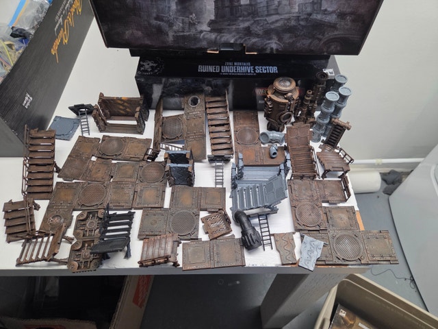 Warhammer Necromunda terrain lot - photo 3