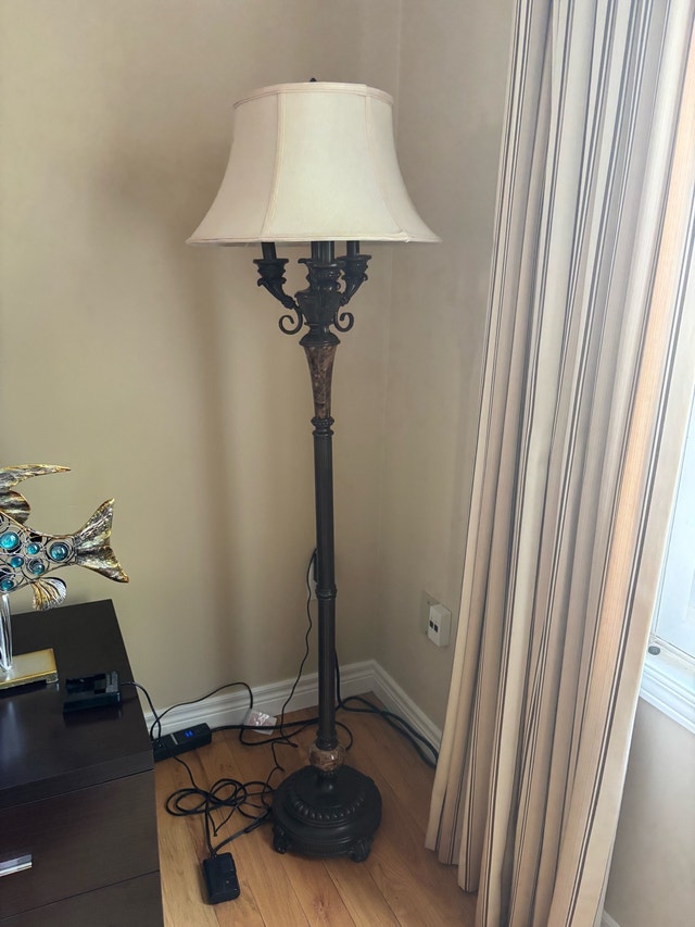Traditional Floor Lamp with Cream Shade