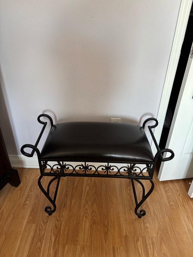 Decorative Wrought Iron Accent Bench – Excellent Condition
