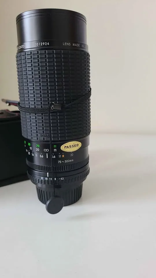 Vintage Ricoh 35mm Film Camera Kit + Lenses + Case image indicator(5)