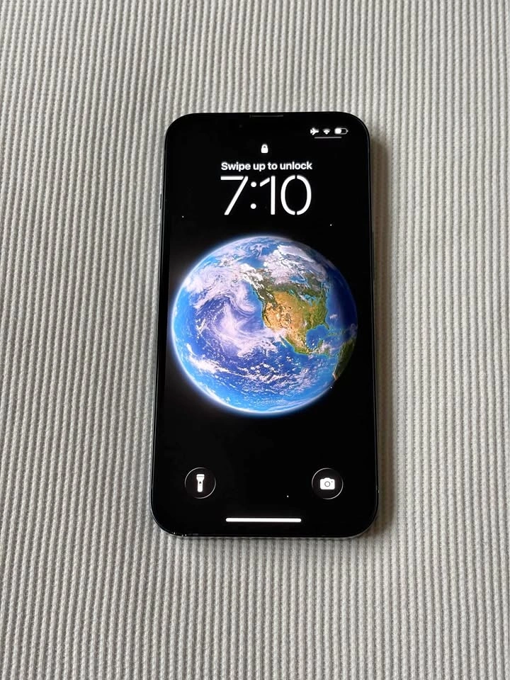 iPhone 13 128GB - Unlocked - Great Condition