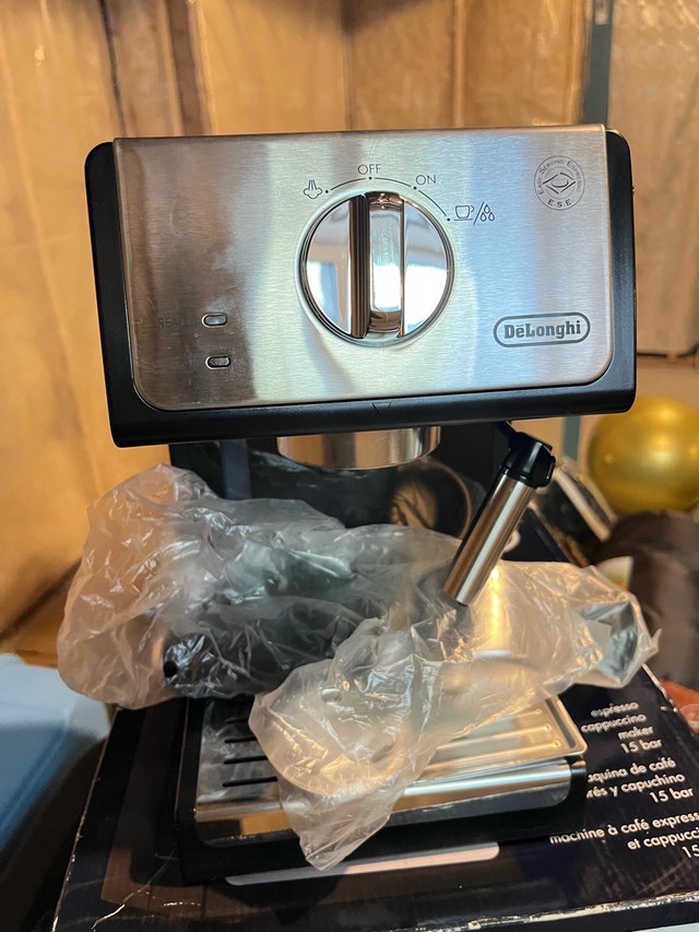 DeLonghi Espresso and Cappuccino Maker