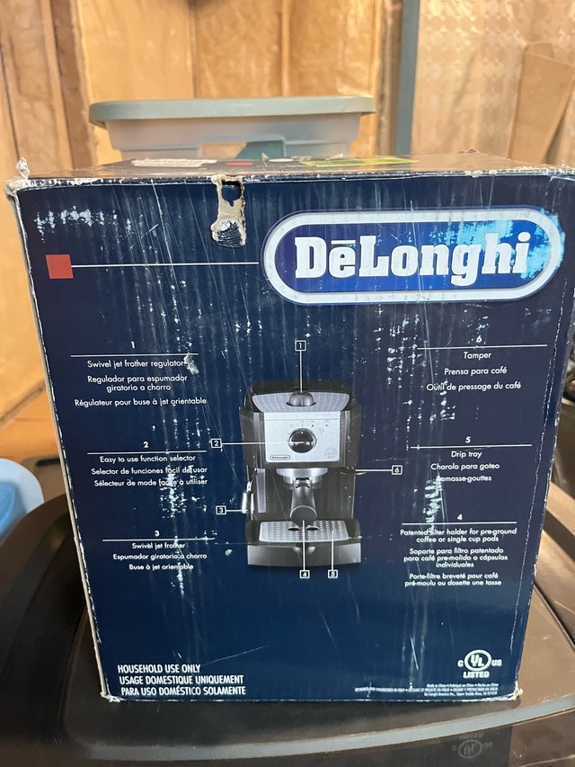 DeLonghi Espresso and Cappuccino Maker - photo 2