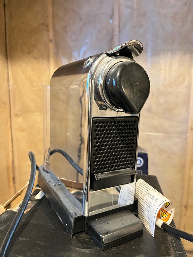 Nespresso Citiz Chrome and Milk - photo 2