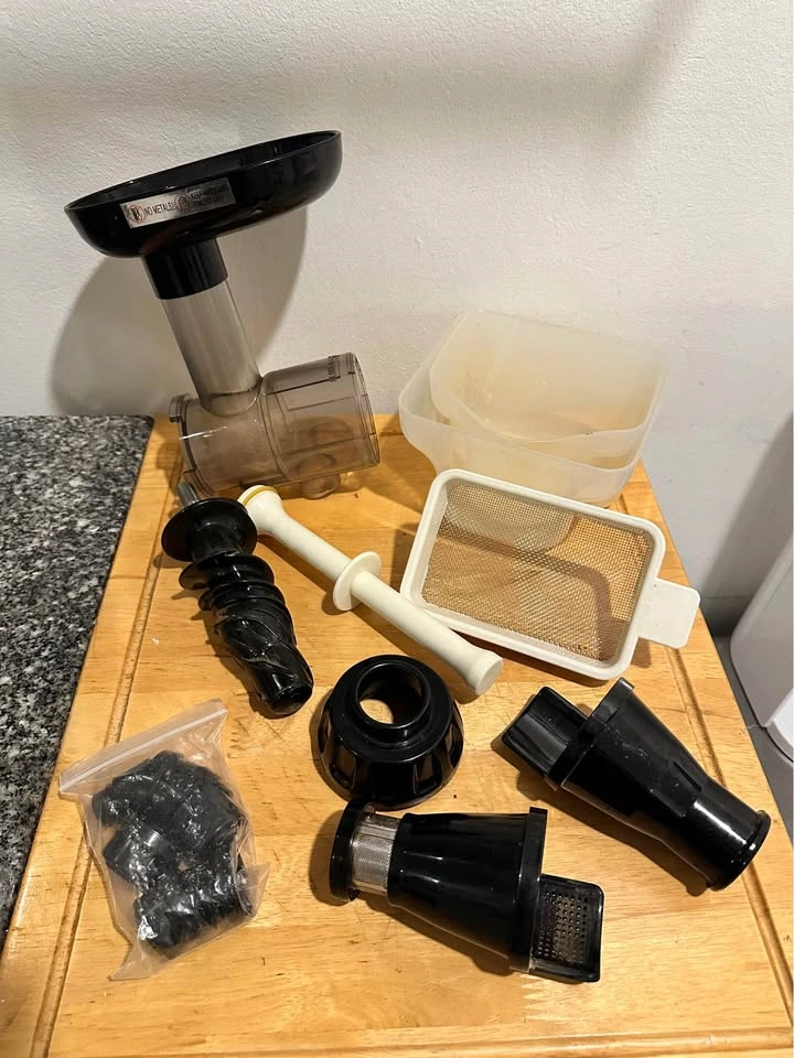 Omega Juicer model 8006 - photo 3