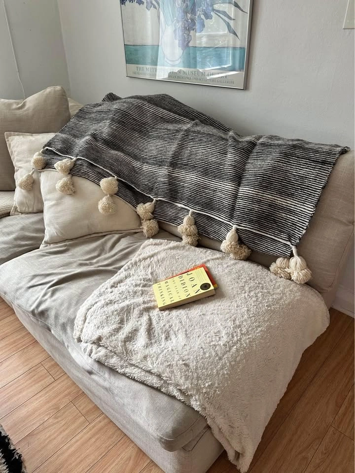 Gorgeous wool handmade blanket - photo 2