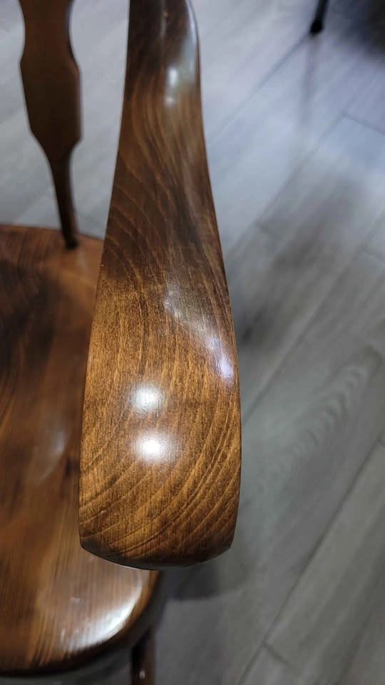 solid wood Windsor-style rocking chair - photo 4