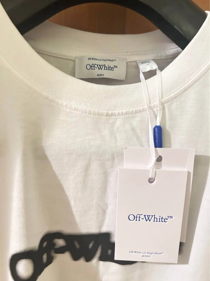 Off White brand new man’s t-shirt - photo 3