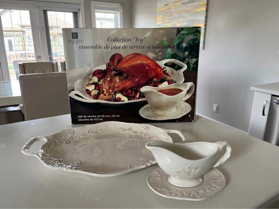 Roscher & Cie. Ivy Collection Serving Platter and Gravy Boat - photo 2