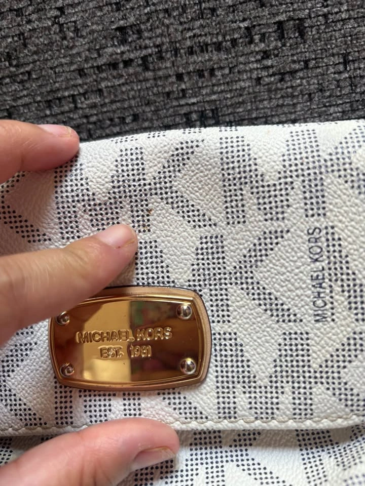 Michael Kors Small Crossbody - photo 4