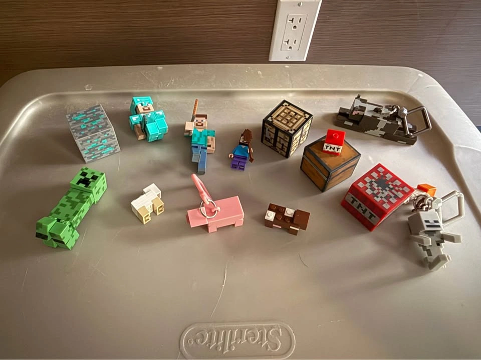 LEGO Minecraft Crafting Box 21116 - photo 2