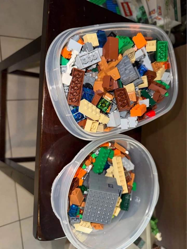 LEGO Minecraft Crafting Box 21116 - photo 3