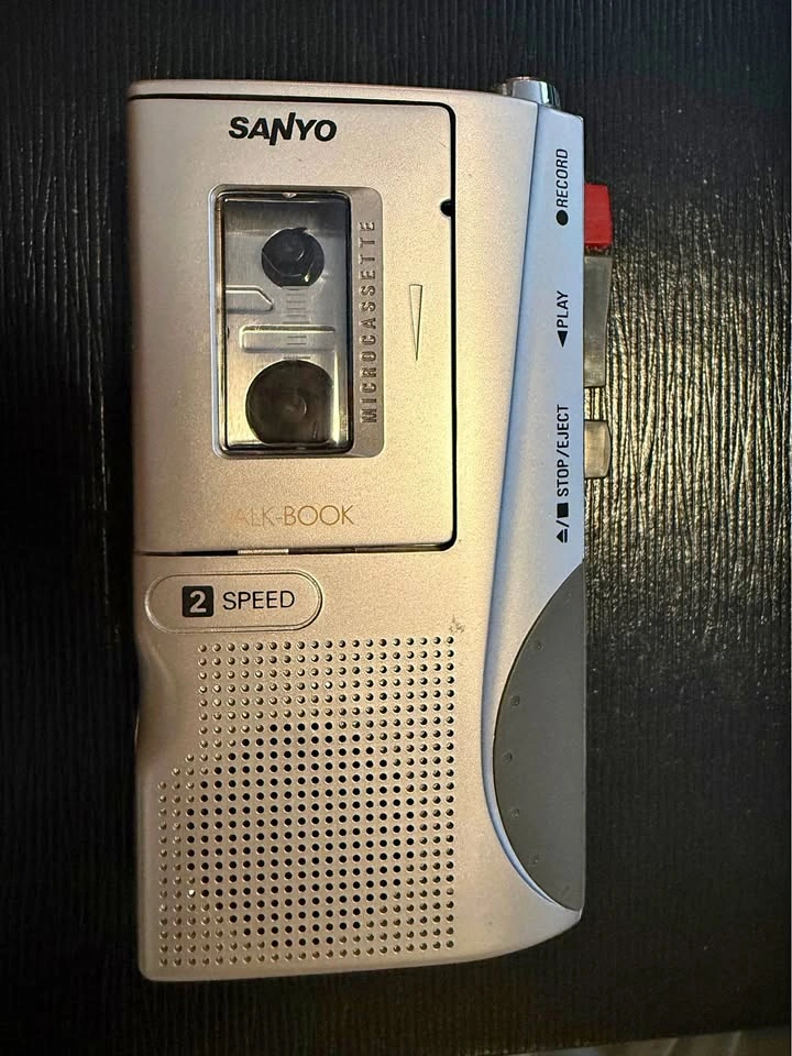 Sanyo Talk-Book Microcassette Recorder with 3-Pack Sony MC-60 Ta