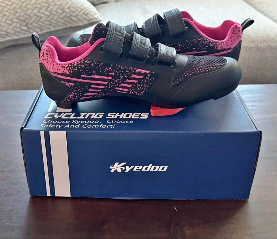 Cycling Shoes (Women’s size 8)