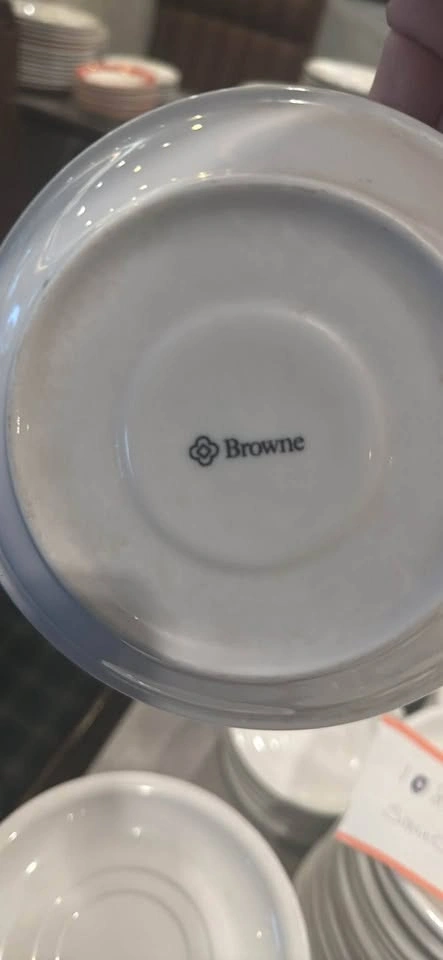 108 Browne 5.5 to 6 inch coffee saucers - photo 2