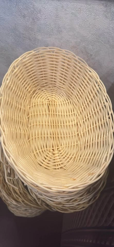 27 Used Browne Oval bread baskets plastic 9x7x3 inches - photo 2