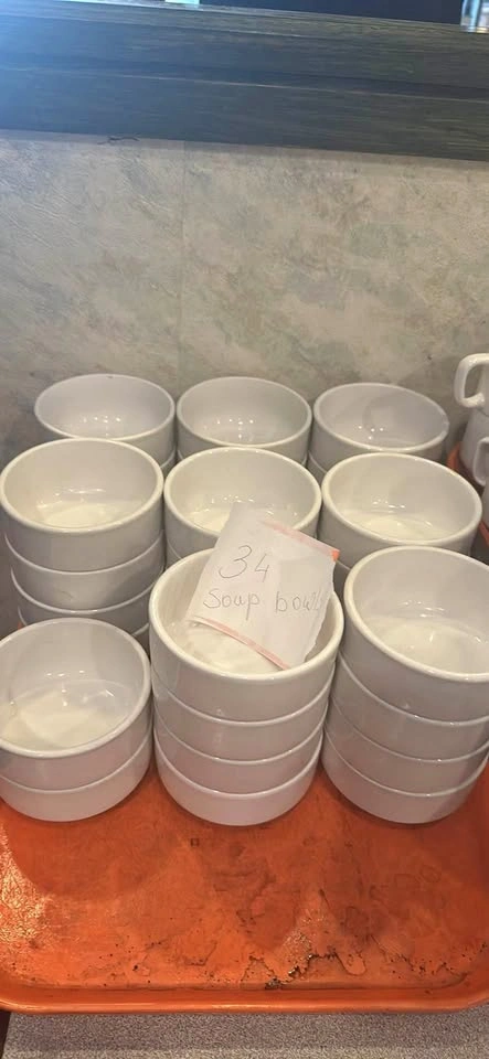 34 10.5 oz Browne Stacking Soup Bowls