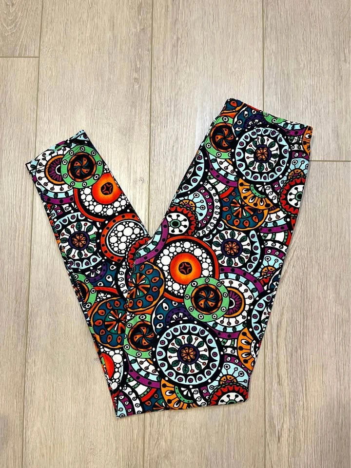 Abstract Multicolor Patterned Leggings - One Size