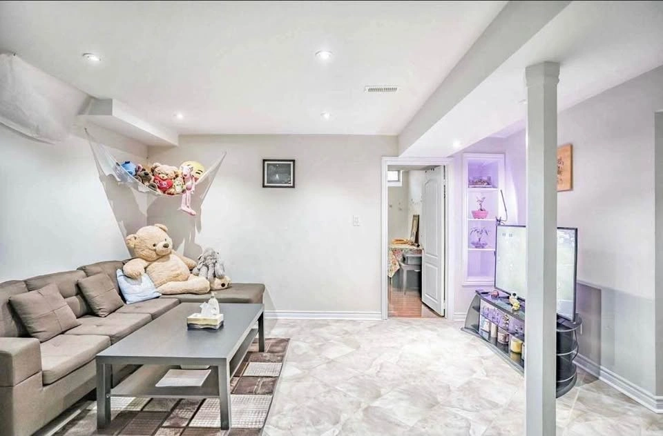 1 Bed 1 Bath - House - photo 3