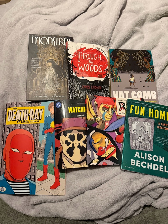 lot of 7 comic books
