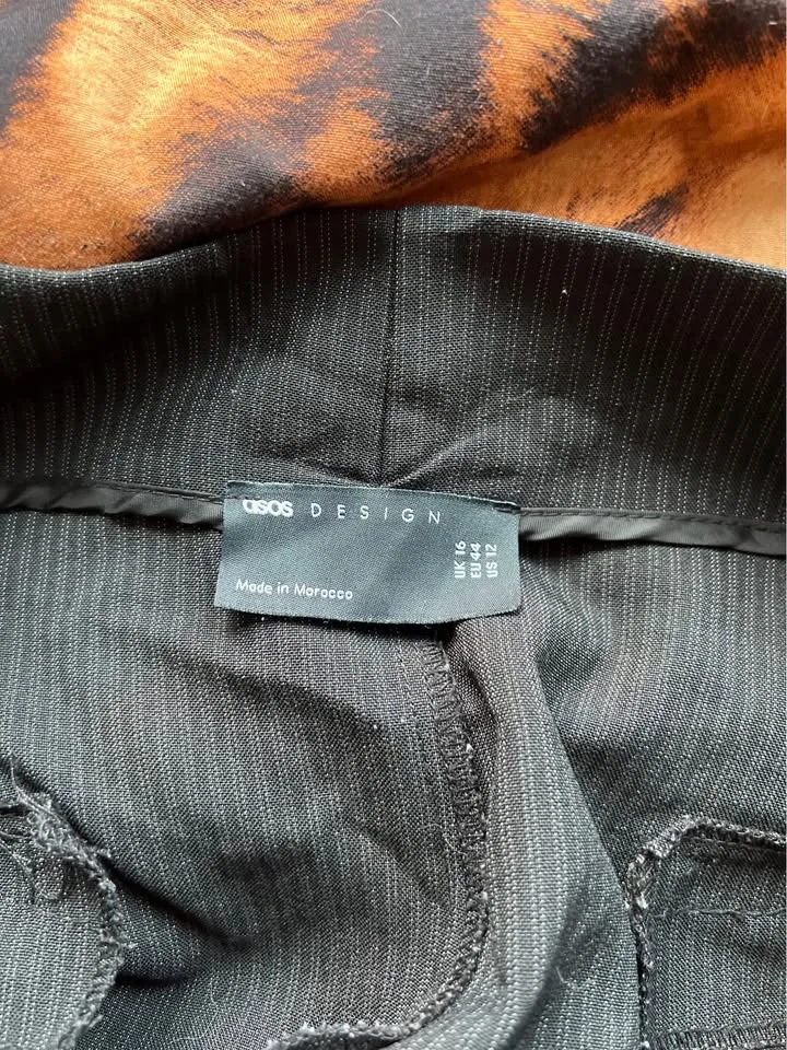 ASOS Wide Leg Striped Trousers baggy fit image indicator(4)