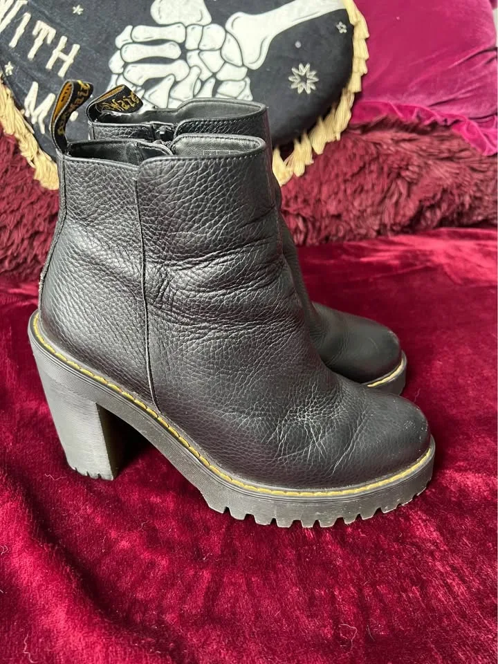 Dr. Martens Biker boots platform docs 90s grunge leather y2k image indicator(6)