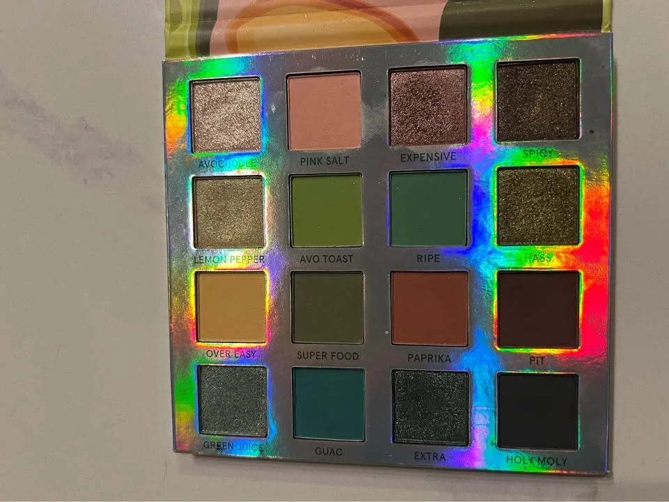 Eyeshadow palette for fall autumnal colours shimmer matte image indicator(3)