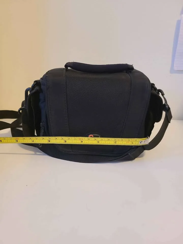 LowePro Edit 110 Camera Bag w/ Strap image indicator(5)