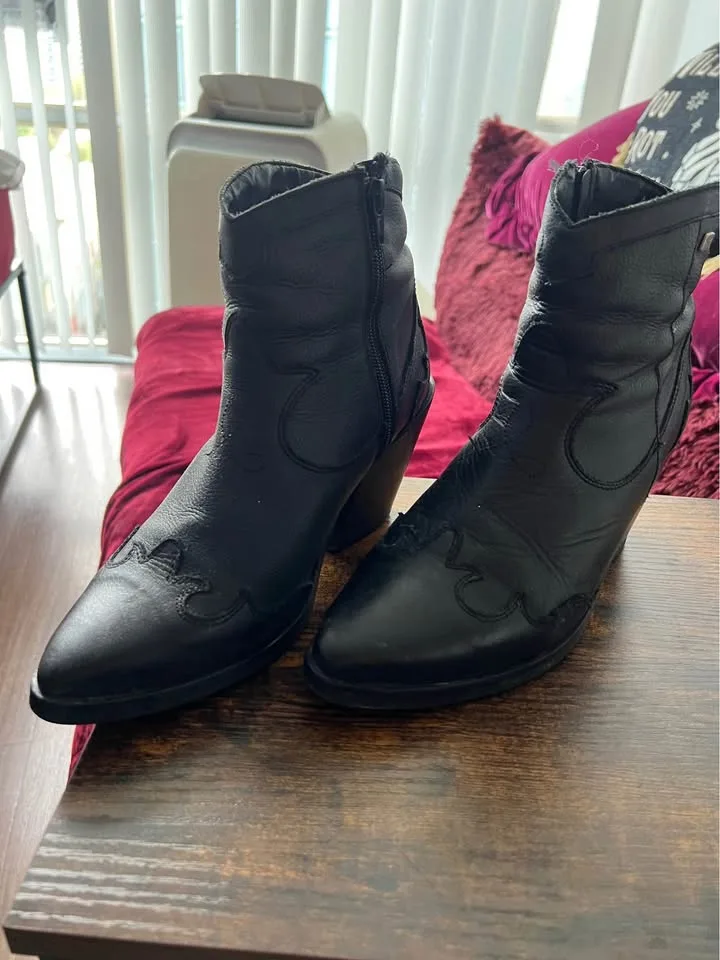 Vintage leather cowboy boots western biker Musse & Cloud size 8W image indicator(5)