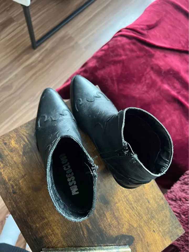 Vintage leather cowboy boots western biker Musse & Cloud size 8W image indicator(8)