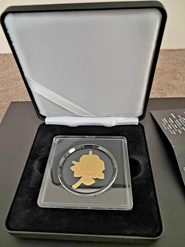1/200th Oz Gold Rose Flower - The Perfect Gift