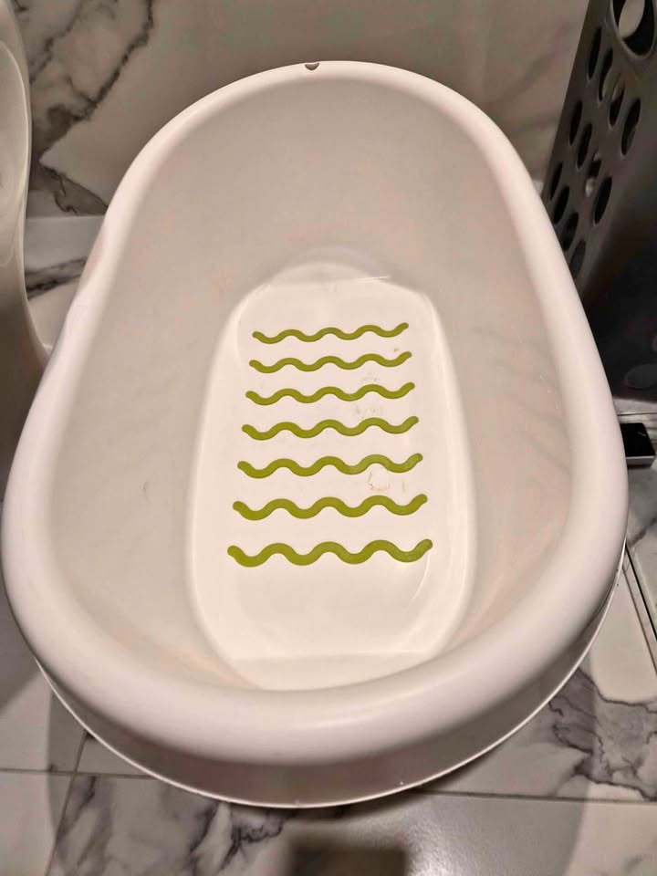 Ikea baby tub🧡