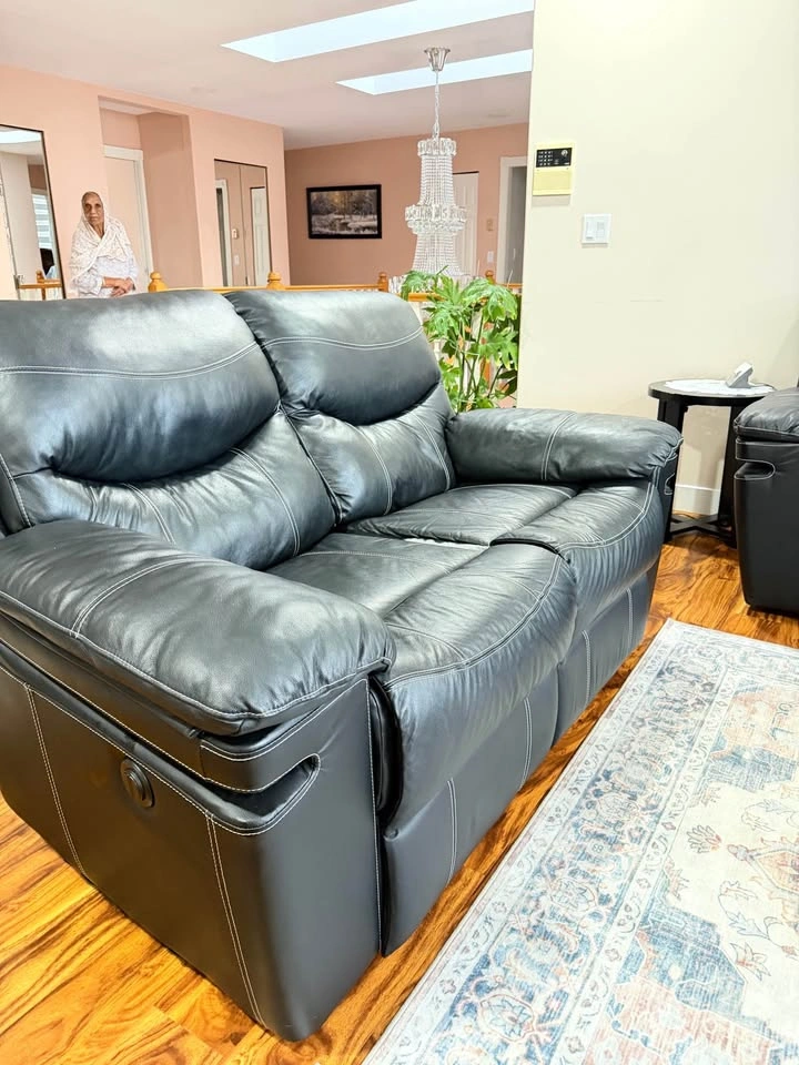 Black Leather Recliner Sofas and Coffee Table Set - photo 5