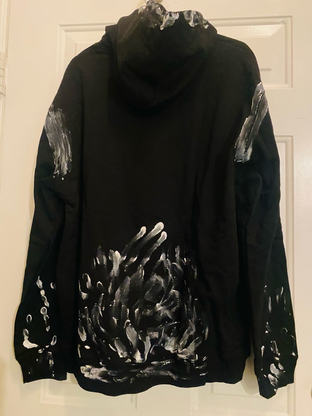 Balencaiga Pullover Street sweatshirt! Size L