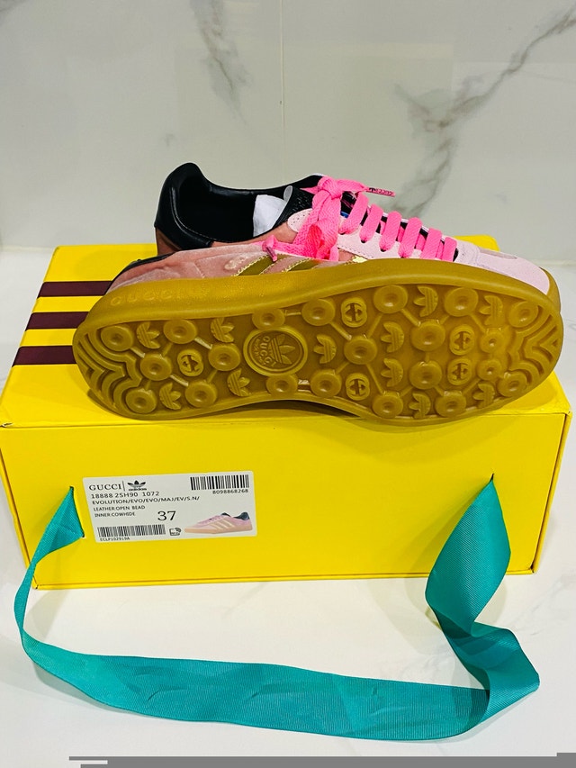 Adidas Gucci Gazelle Sneaker Light Pink Gold! Size 6.5 - photo 3