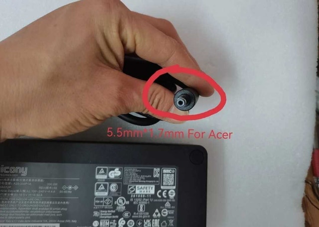 Chicony A20-330P1A AC Adapter - photo 2
