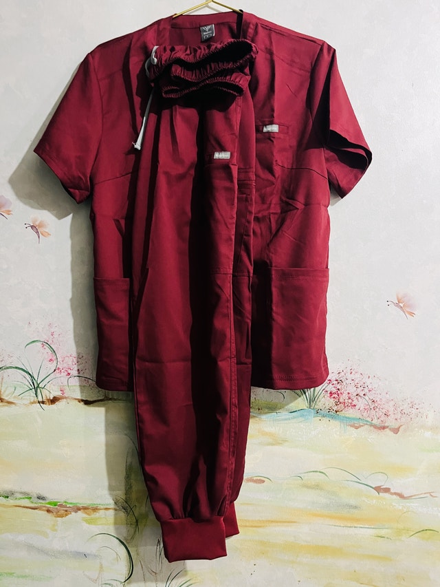 Burgundy Scrub set - Size L - photo 4